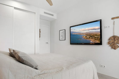 u9422282jm10-bb915d1cb19341576dcdc994b81ab9c5