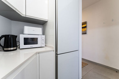 c6vh6kkqup10-bb915d1cb19341576dcdc994b81ab9c5