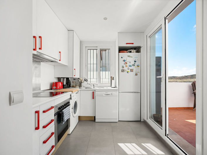 Image No.10-Appartement de 2 chambres à vendre à Estepona