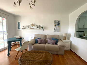 5ach7poiqyj12-53013098fcab6c38b1379cd33298e05