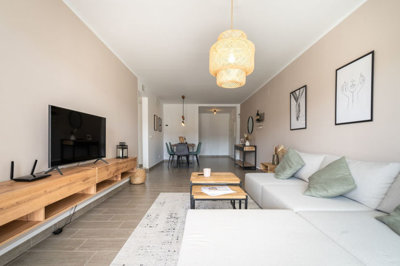 r51uzbste0d10-bb915d1cb19341576dcdc994b81ab9c