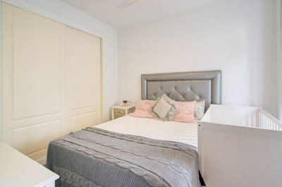 q6k4hd6ffr12-53013098fcab6c38b1379cd33298e050