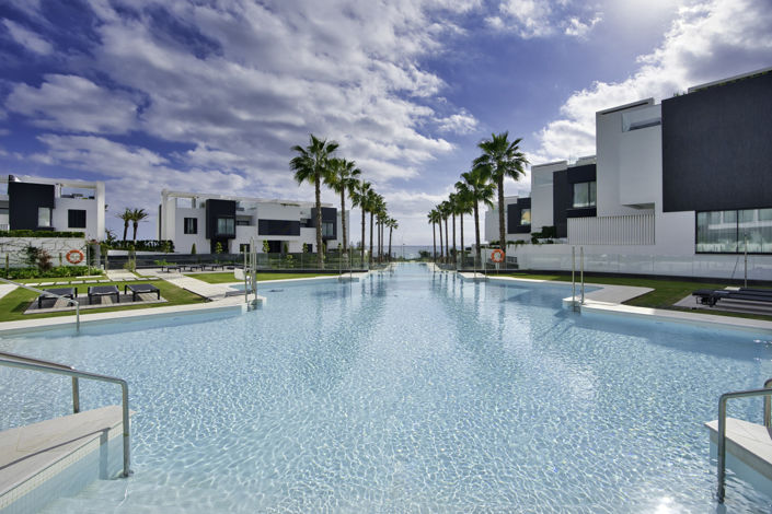 Image No.1-Maison de ville de 4 chambres à vendre à Estepona