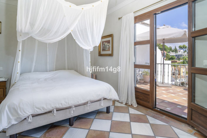 Image No.13-3 Bed Townhouse for sale