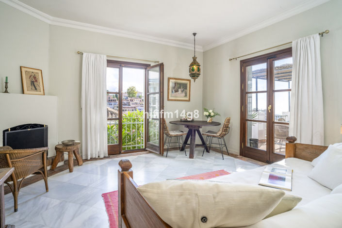 Image No.7-3 Bed Townhouse for sale