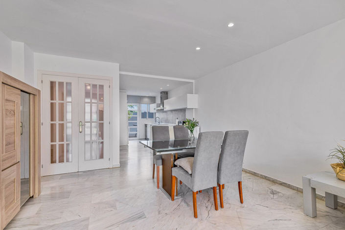 Image No.7-Maison de ville de 5 chambres à vendre à Calahonda