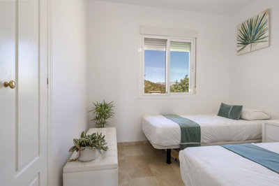 pyui9pfphbk11-20939a0134ad724a8cb2a801094d15a