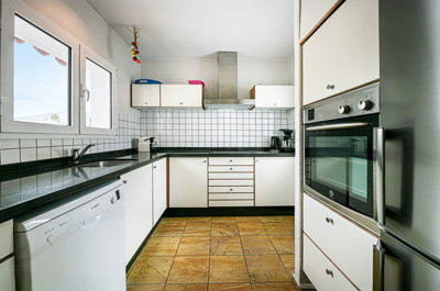 zoe2iiy93413-5fd73dea700db77384c091ca9818b1a9