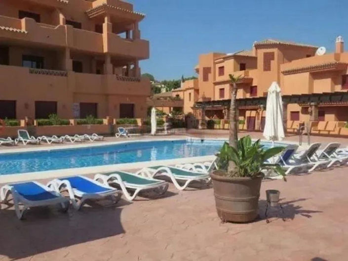 Image No.3-Appartement de 2 chambres à vendre à Estepona