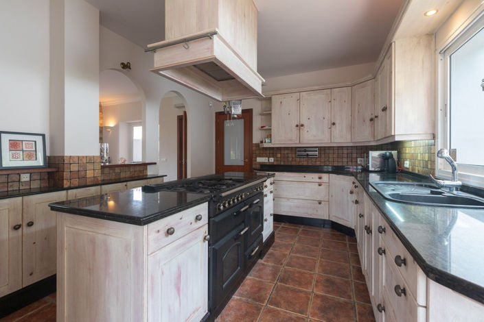 Image No.10-3 Bed Villa for sale