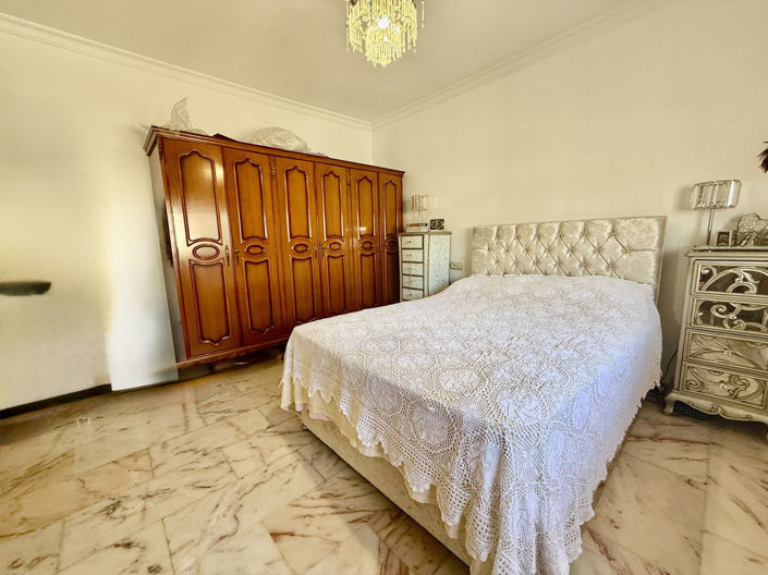 Image No.10-3 Bed Villa for sale