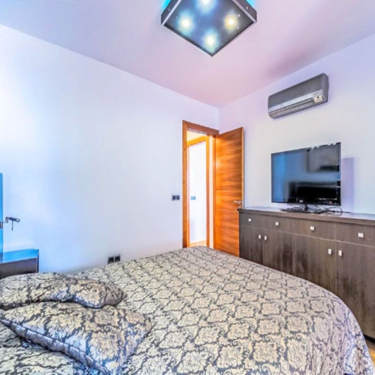 Image No.10-Appartement de 2 chambres à vendre à Estepona