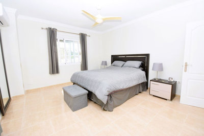 urwc1qxjs4g14-d70dc3102c00d7be0e872dfe1c1f86d