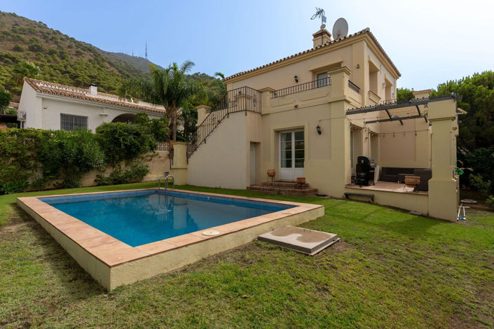 Image No.1-3 Bed Villa for sale