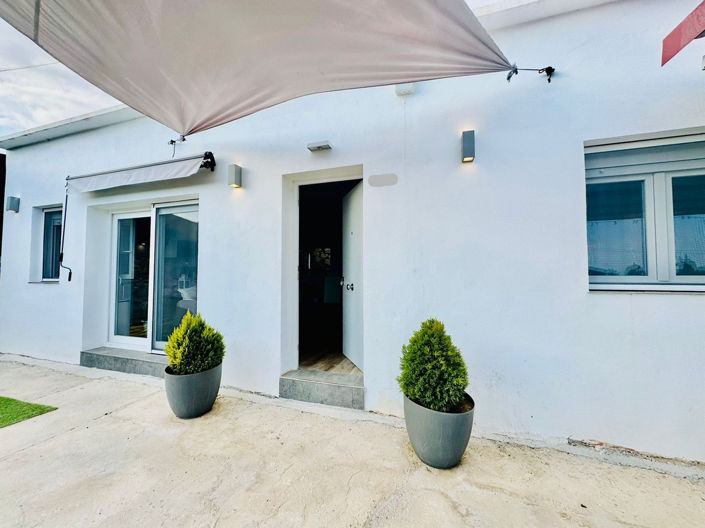 Image No.2-3 Bed Villa for sale