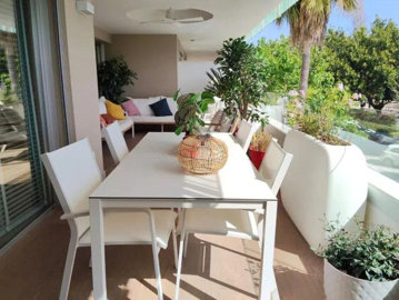 42qb62bh7779-467d0cee5b725f3ef65f102a0c2e69c0