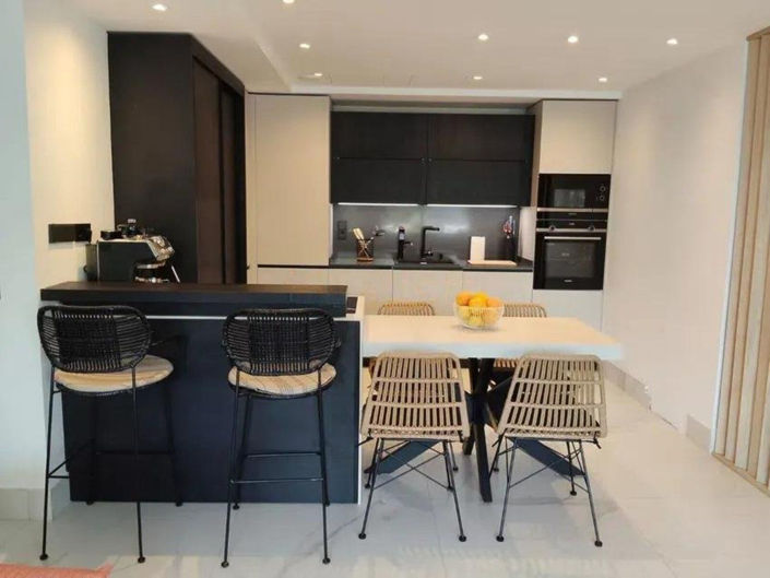 Image No.8-3 Bed Apartment for sale