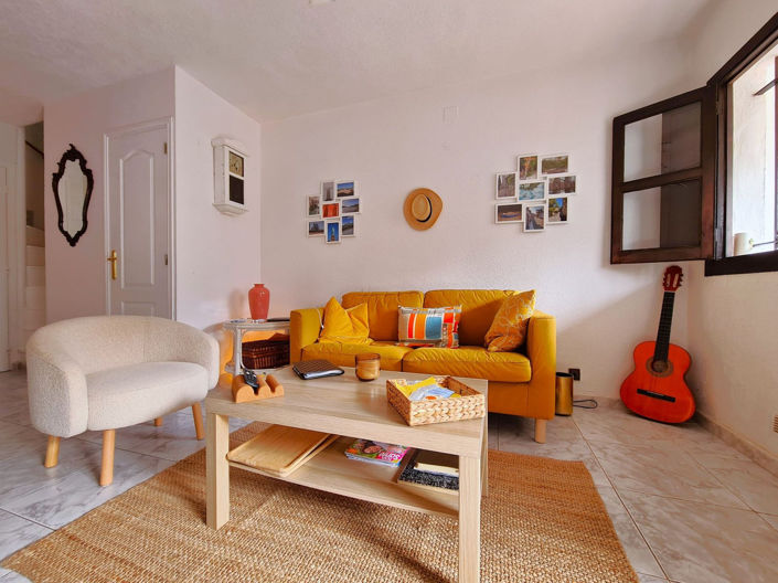 Image No.8-2 Bed Townhouse for sale