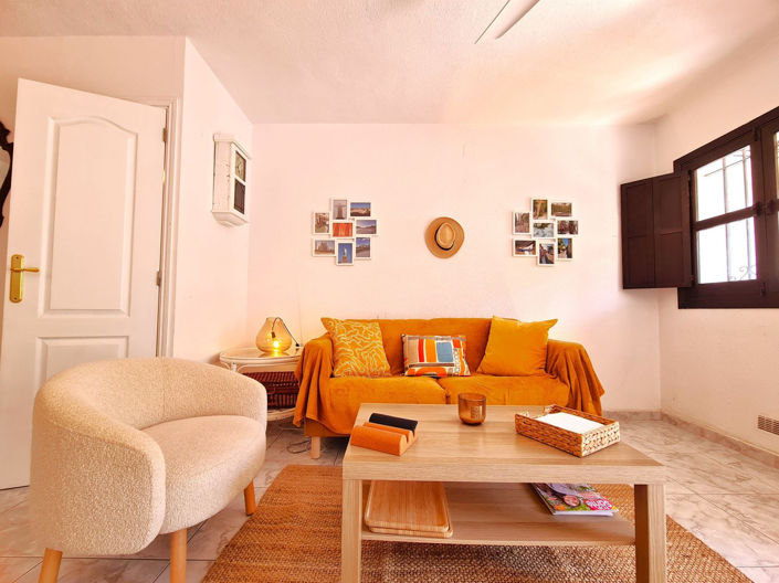 Image No.9-2 Bed Townhouse for sale