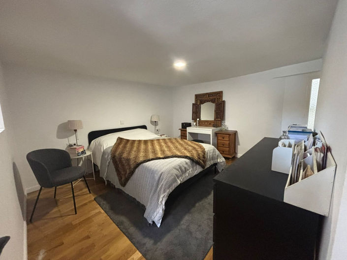 Image No.13-2 Bed Townhouse for sale