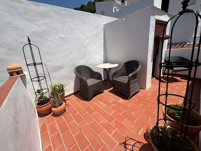 Image No.3-2 Bed Townhouse for sale