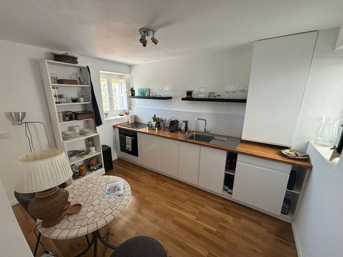 Image No.9-2 Bed Townhouse for sale