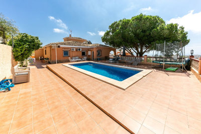 4 Bed Villa for sale
