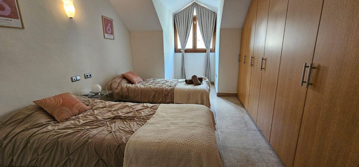 Image No.10-3 Bed Duplex for sale