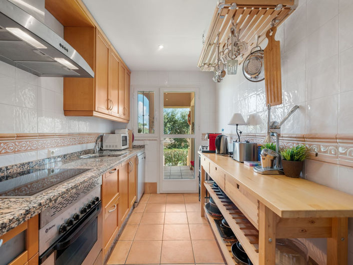 Image No.10-2 Bed Apartment for sale