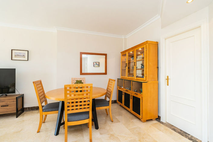 Image No.5-Appartement de 2 chambres à vendre à Estepona