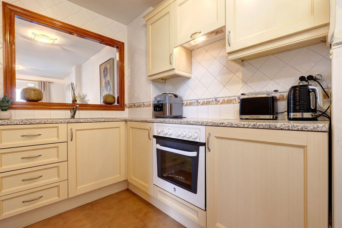 Image No.8-2 Bed Apartment for sale