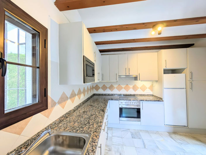 Image No.8-3 Bed Townhouse for sale