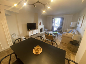 fqkay8p4idh10-bb915d1cb19341576dcdc994b81ab9c