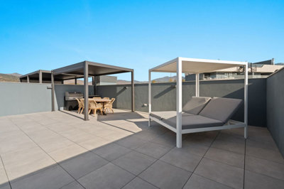 Penthouse de 3 chambres à vendre à Estepona