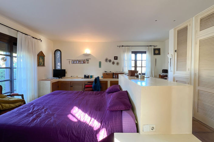 Image No.10-4 Bed Villa for sale