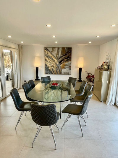 Image No.24-8 Bed Villa for sale