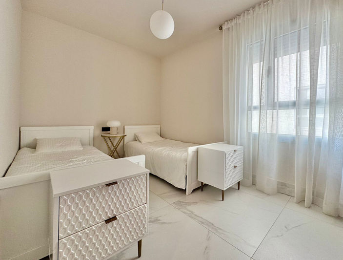 Image No.20-3 Bed Apartment for sale