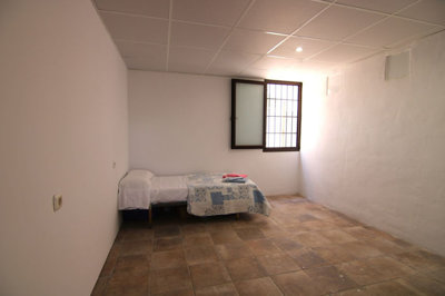 w4e84khrghq11-20939a0134ad724a8cb2a801094d15a