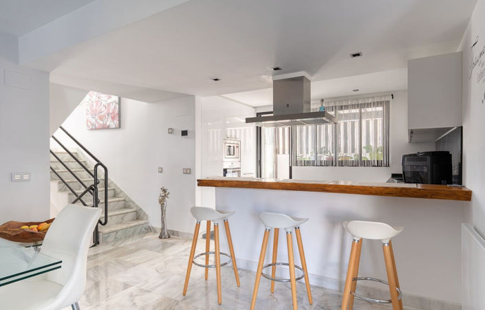 Image No.17-3 Bed Townhouse for sale