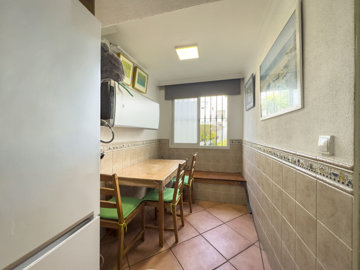 4rw2znd931v8-e64a9055bba3e77ac8aca3b893cdf826