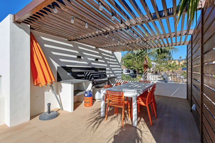 Image No.3-4 Bed Villa for sale