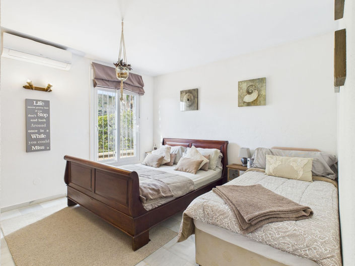 Image No.12-4 Bed Villa for sale