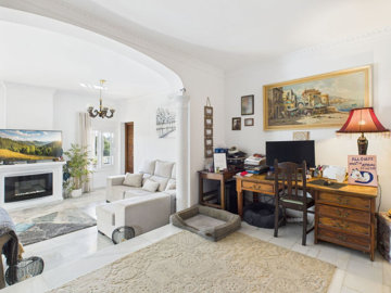 vrlli20036q8-e64a9055bba3e77ac8aca3b893cdf826