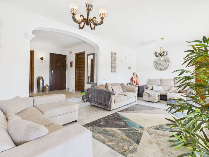 Image No.8-4 Bed Villa for sale