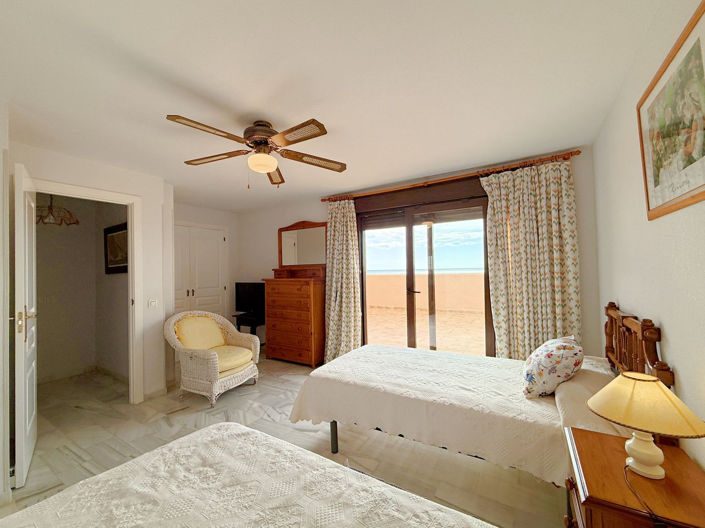 Image No.18-Maison de ville de 4 chambres à vendre à Casares