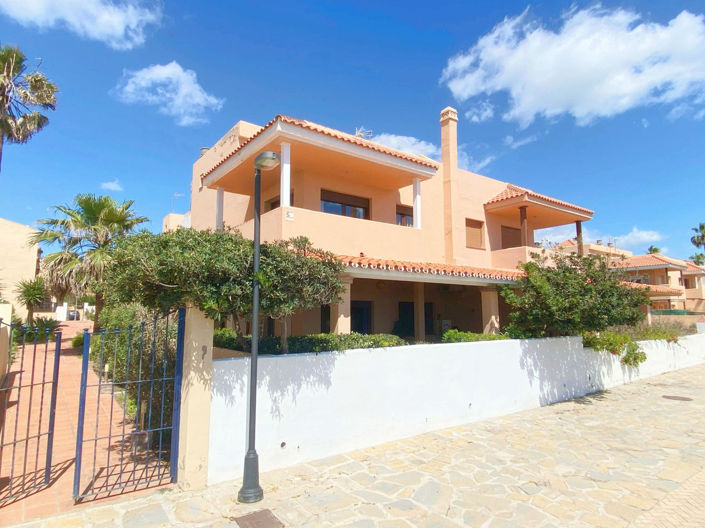 Image No.4-Maison de ville de 4 chambres à vendre à Casares