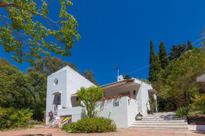 Villa de 3 chambres à vendre à Estepona