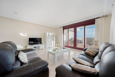 s4lwnhjzkc7-aa4cc561180b369757c0bb4af9886cd3