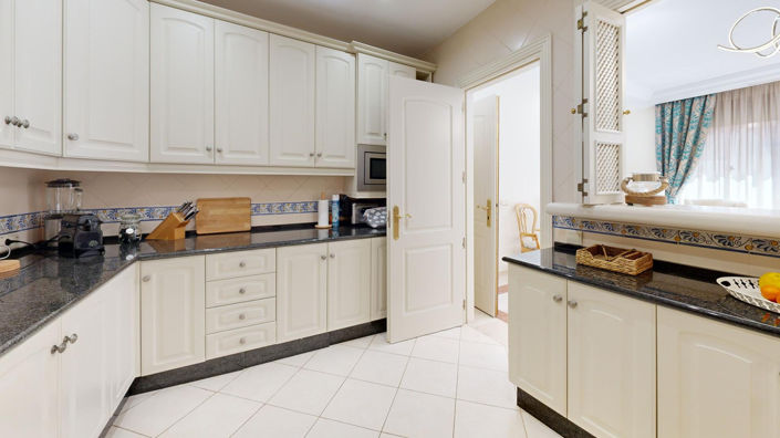 Image No.10-3 Bed Apartment for sale