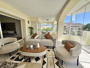 7qbacccgcyv2-5bd7b9d04b45e33852eaf0ec6670150d